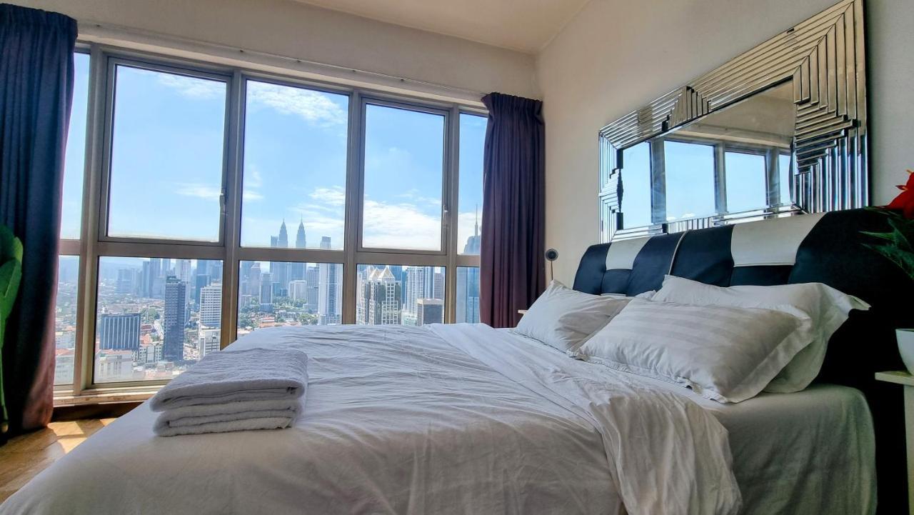 Penthouse On 34 - The Highest Unit And Best Views In Regalia & Private Rooftop Terrace Куала-Лумпур Экстерьер фото